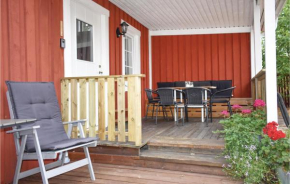 Awesome Home In Löttorp With Kitchen